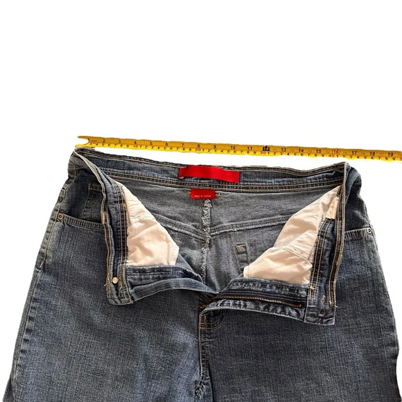 Gloria Vanderbilt Medium Blue Denim wash Jeans - Picture 4 of 6